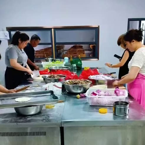 匠心筑厂，温情相伴 —— 记我们防护服工厂暖心团建活动